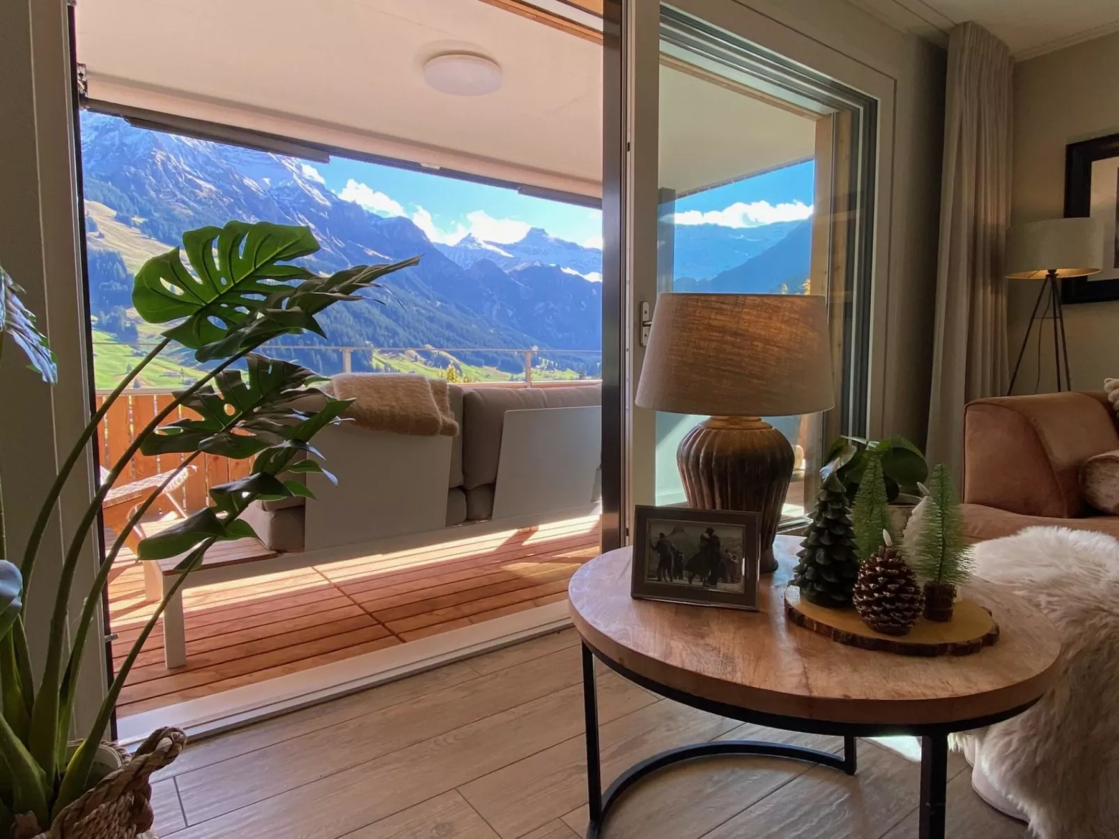 Alpenrose-Inside