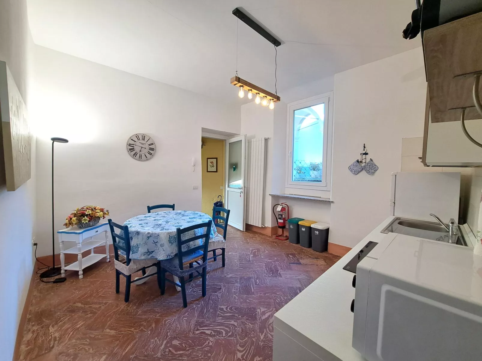 Blu - Borgo Antico-Inside