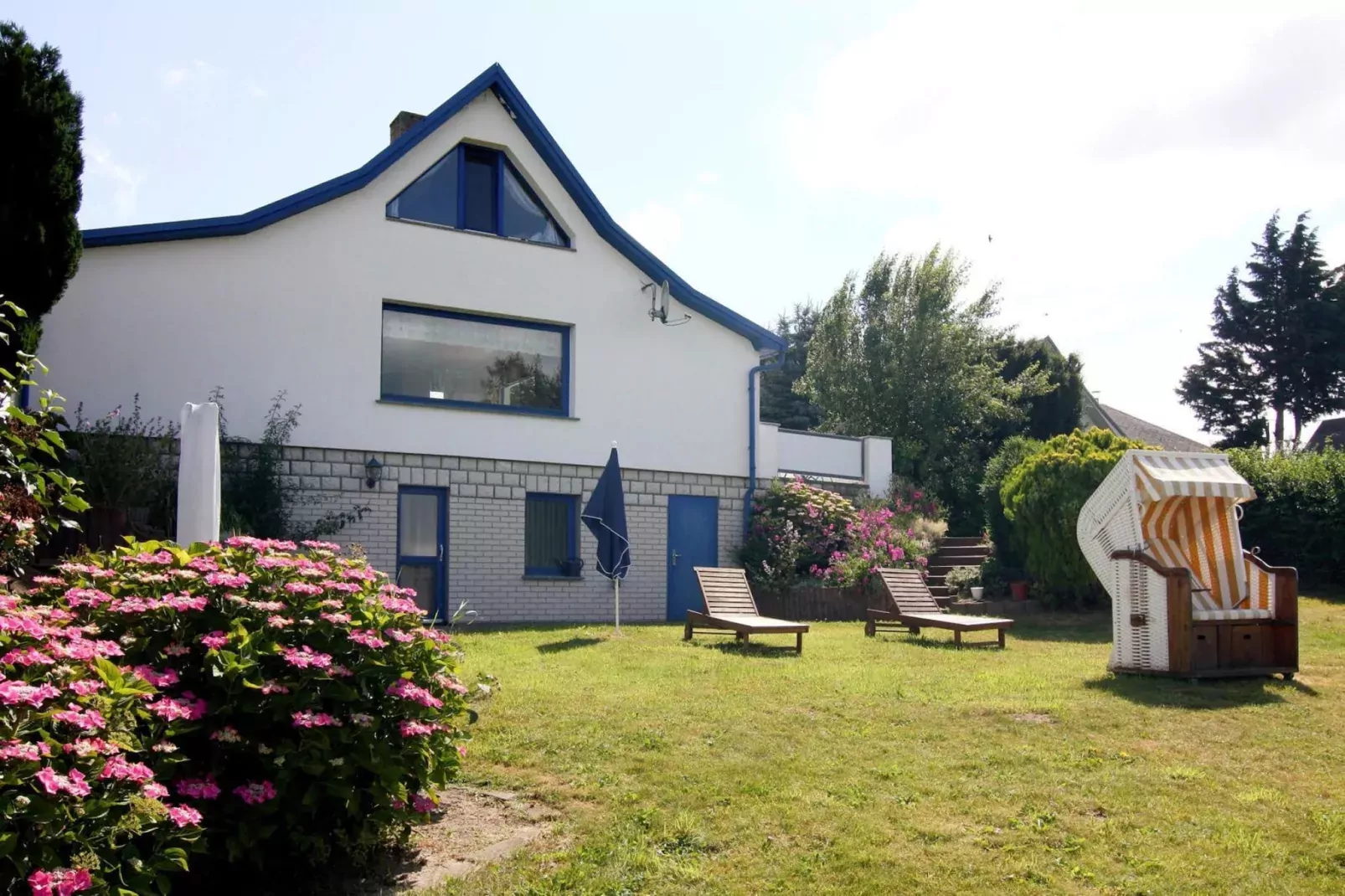 Ferienhaus Am Schilfufer-Exterior summer