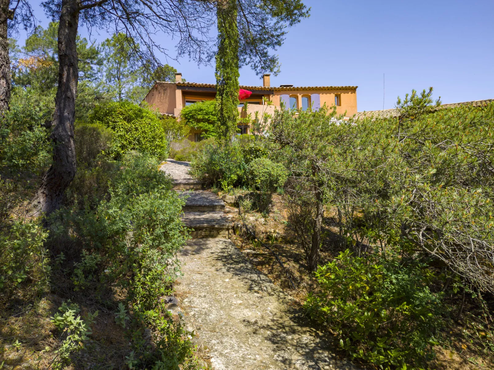 La Tourelle des Ocres-Outside