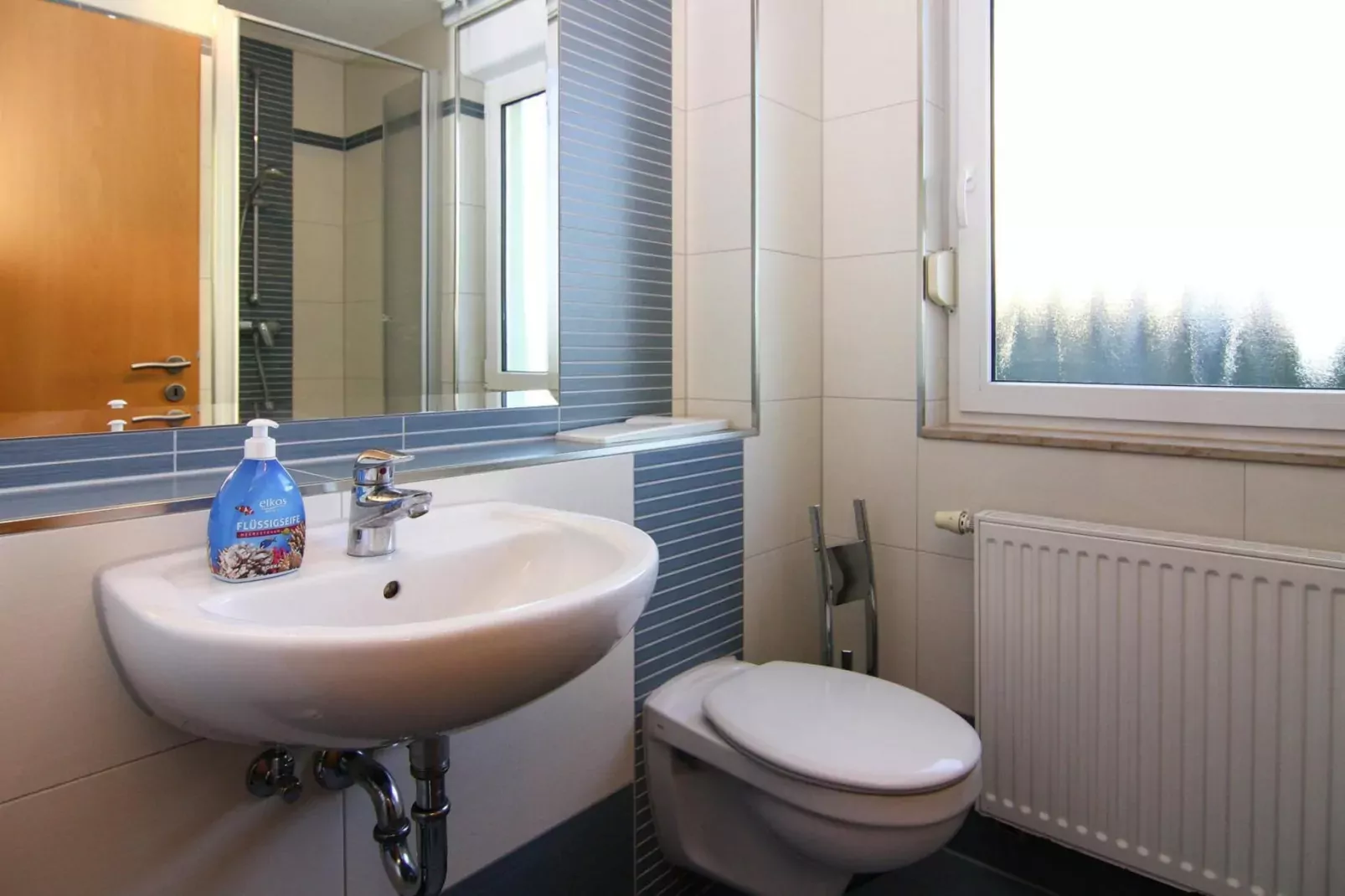 Doppelhaushälfte Zingst-Haus Paradise-Bathroom
