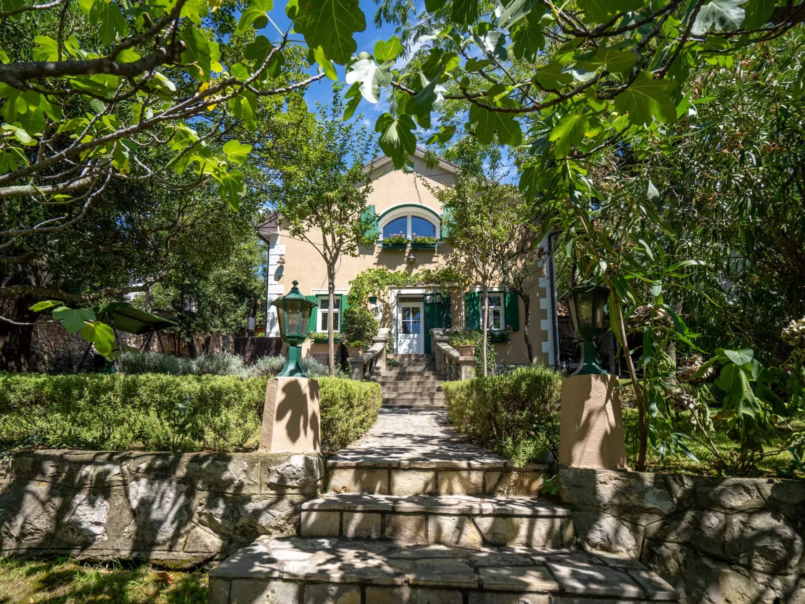 Villa Mo-Re-Draußen