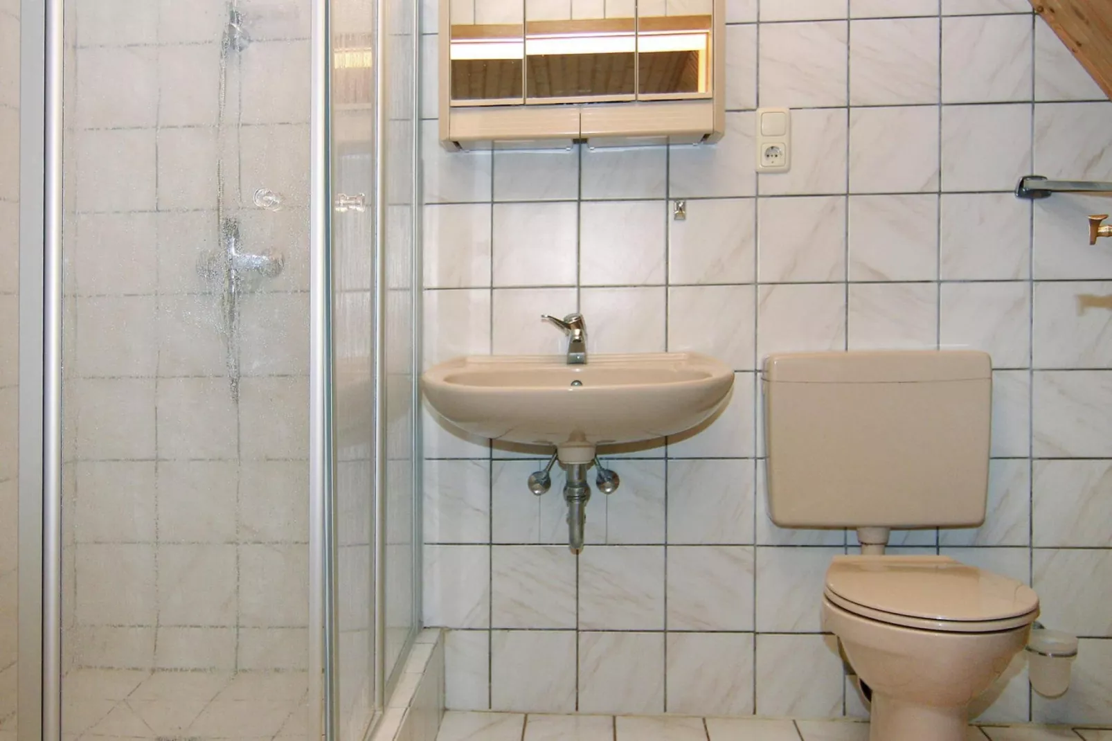 Ferienwohnung in Wieck am Darß-60 qm 3 Pers-Bathroom