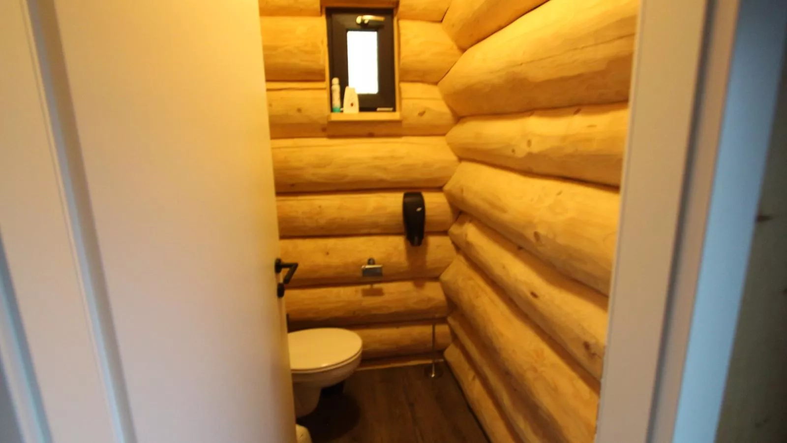 Jenig 5A-Badezimmer