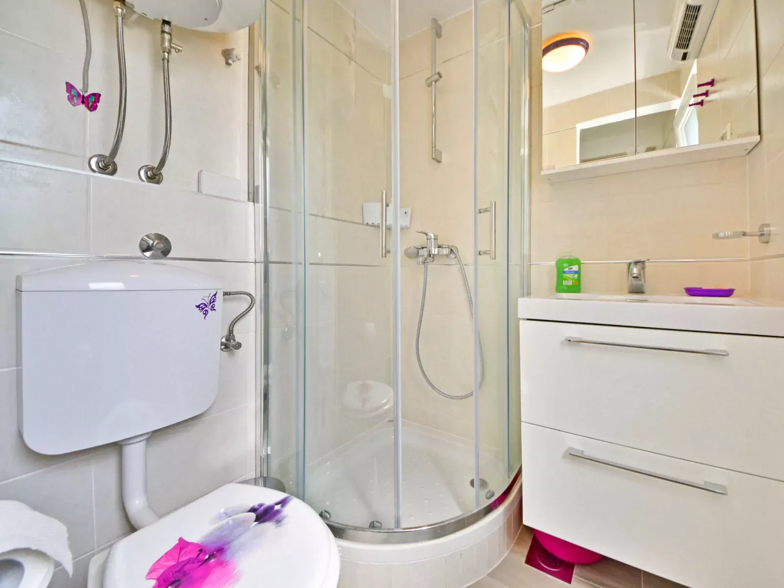 Koalas Nest Home & Apartments-Inside