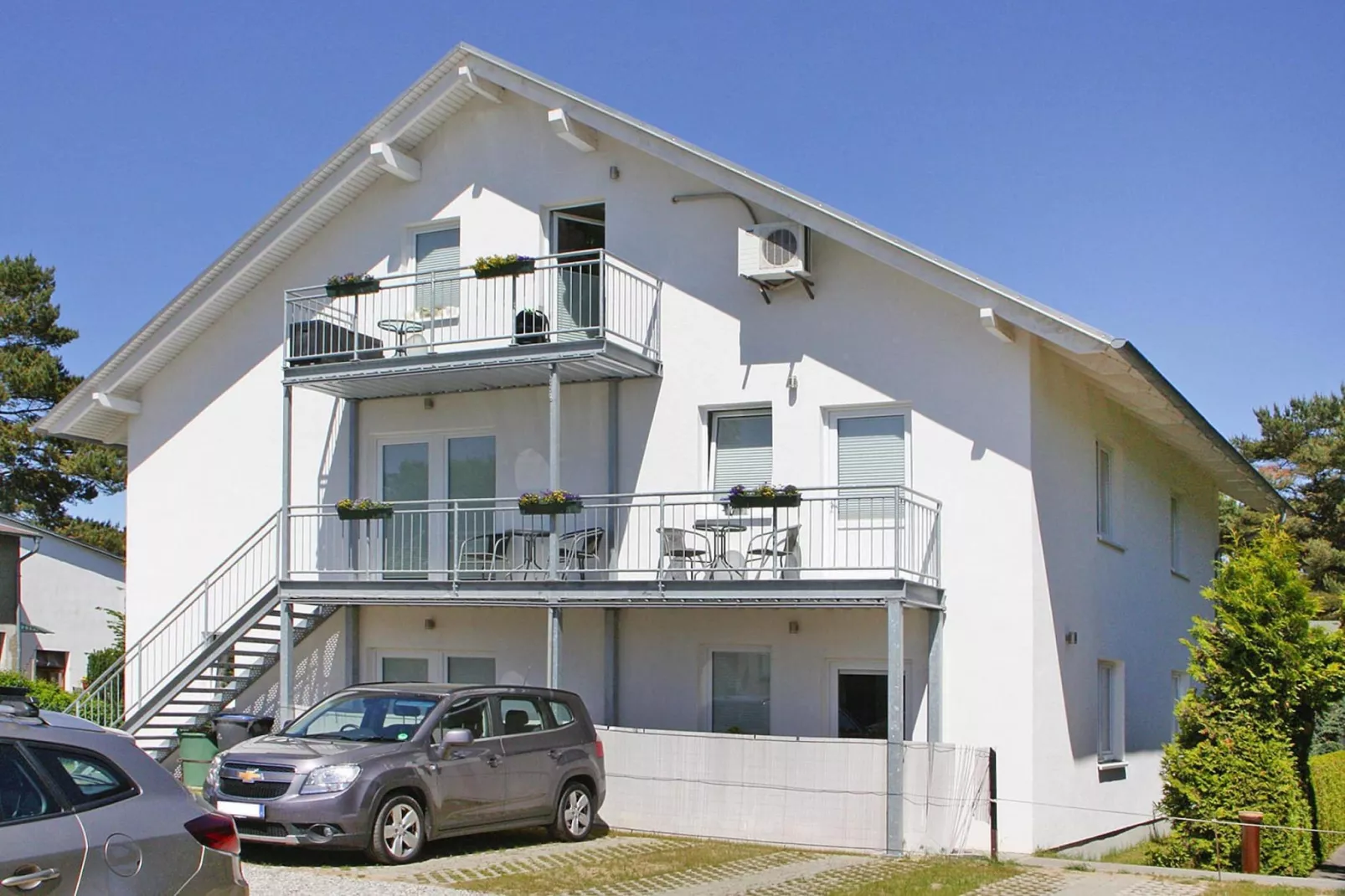 Zur Vorderseite-Exterior summer