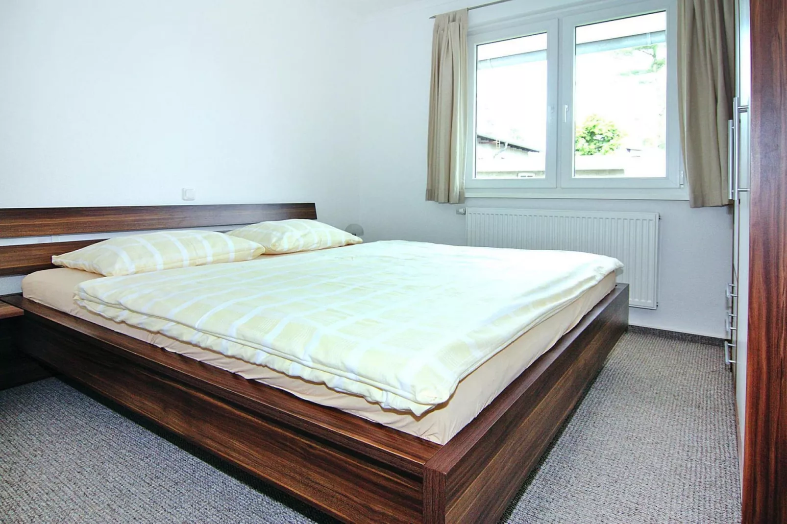 Zur Vorderseite-Bedroom