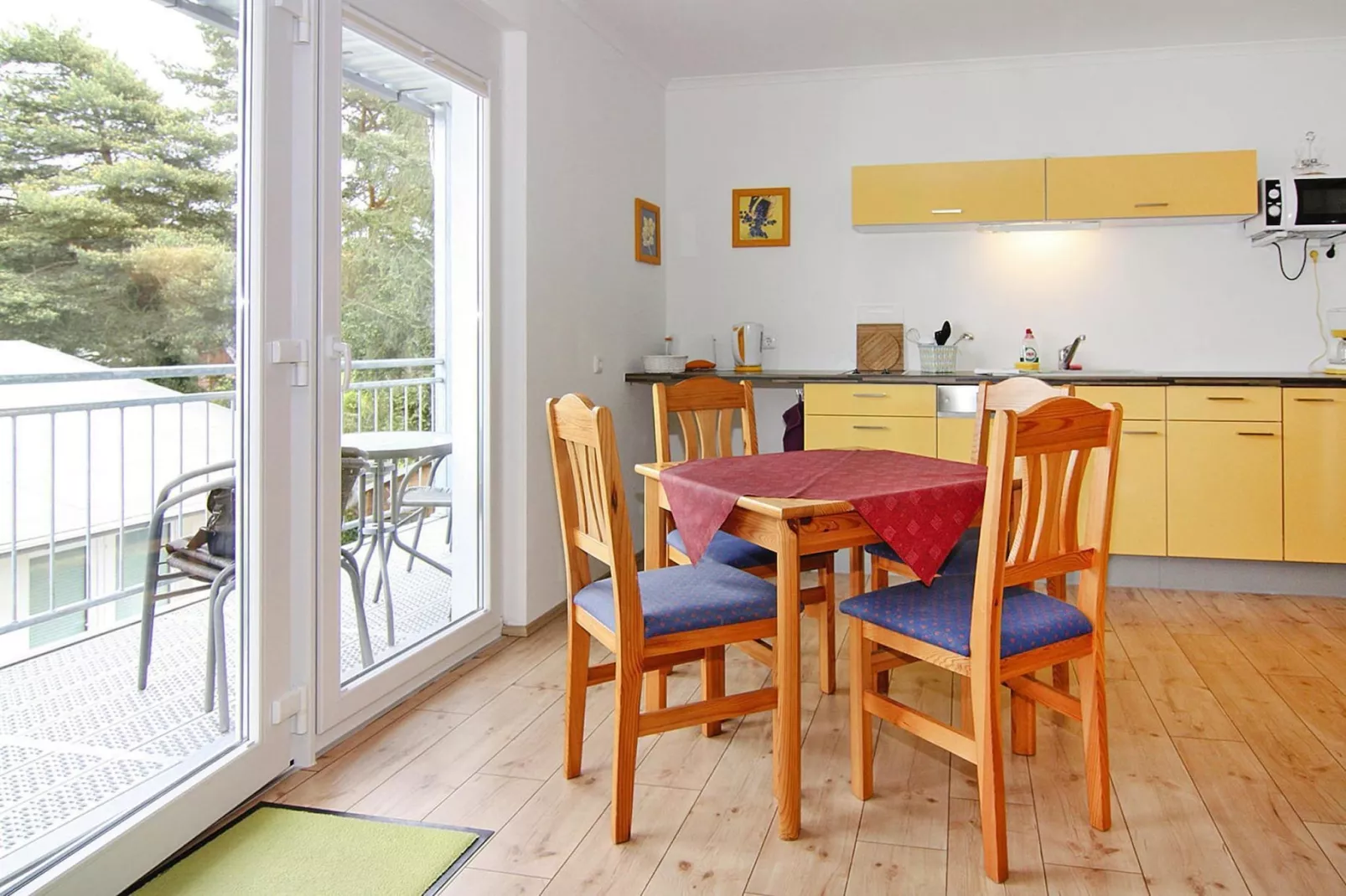 Zur Vorderseite-Dining room