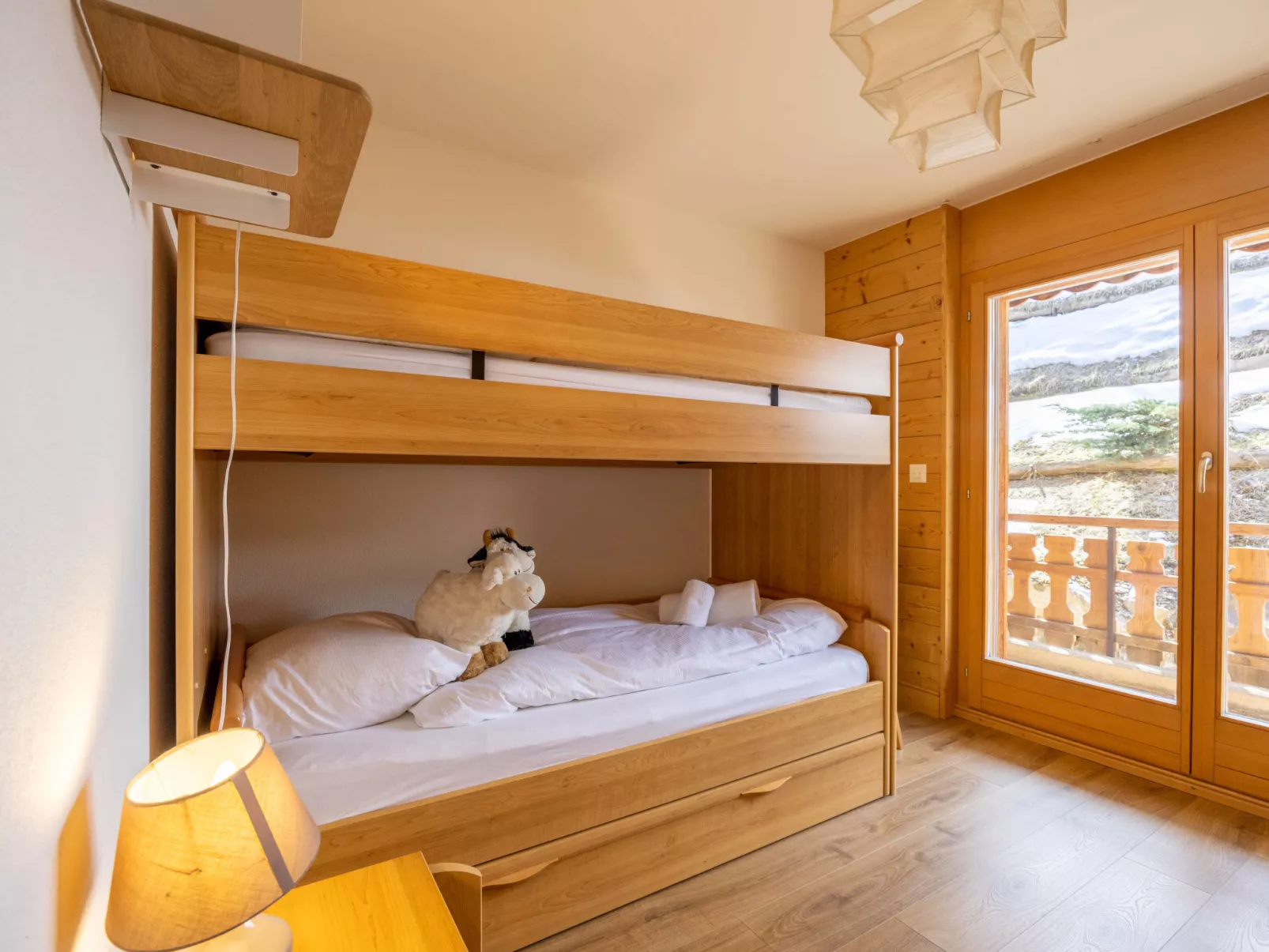Grands Ducs 202G-Inside