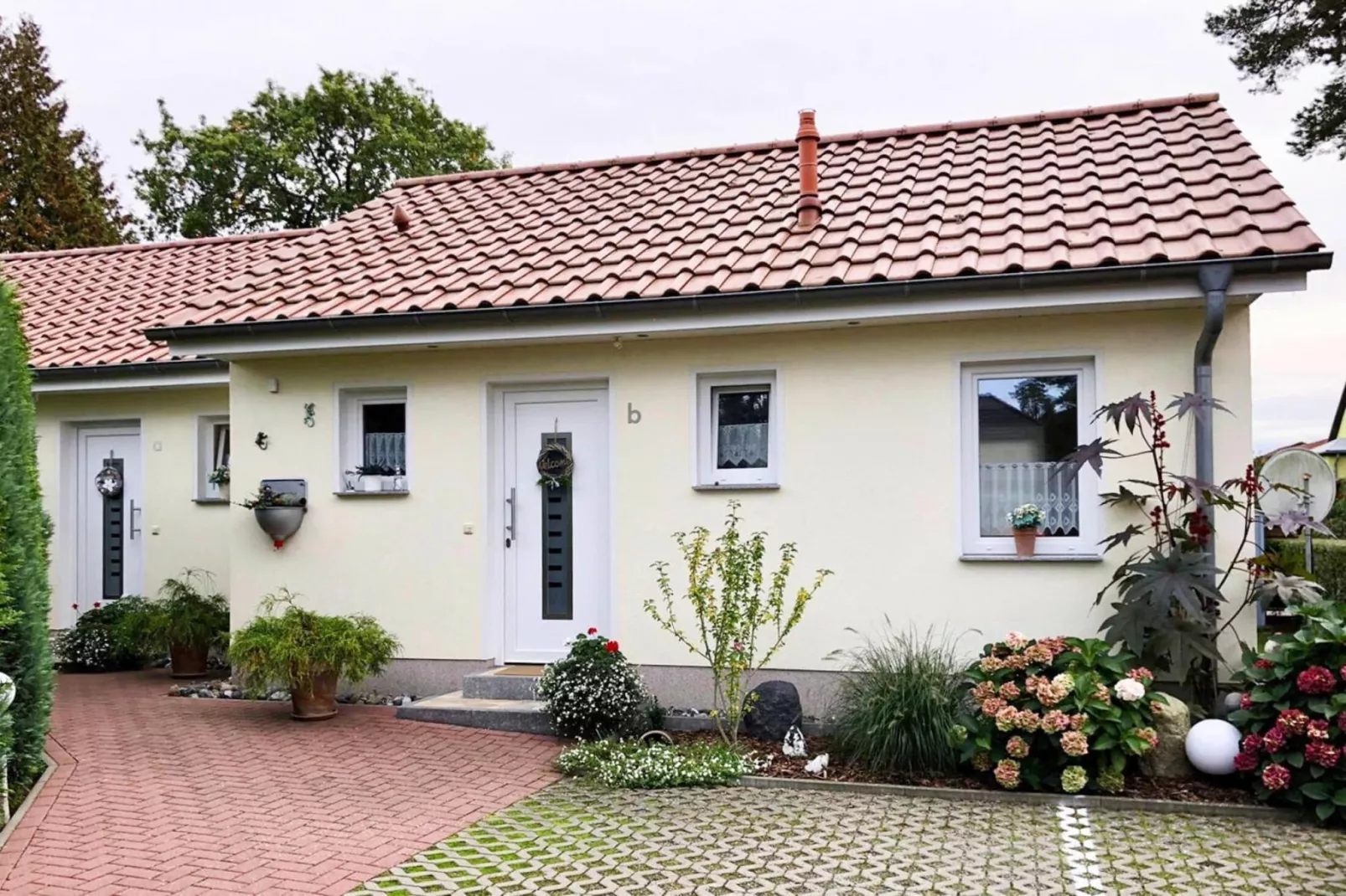 Doppelhaushälfte rechts-Exterior summer