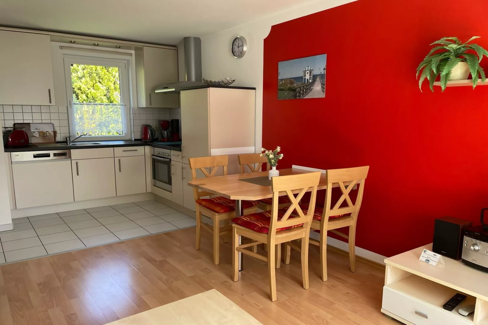 Doppelhaushälfte rechts-Dining room