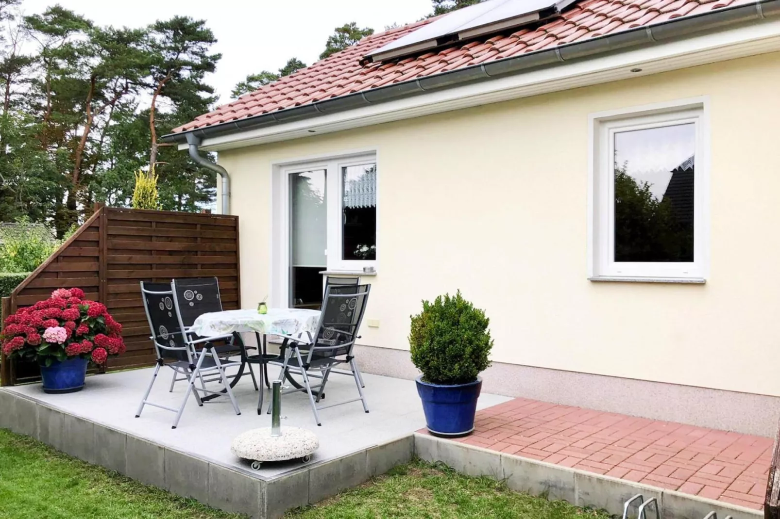 Doppelhaushälfte rechts-Terrace balcony
