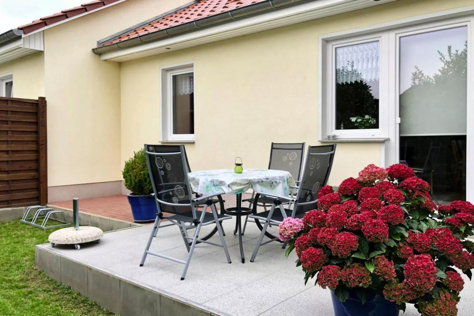Doppelhaushälfte rechts-Terrace balcony