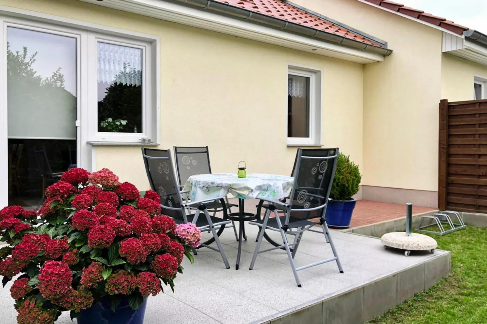 Doppelhaushälfte rechts-Terrace balcony