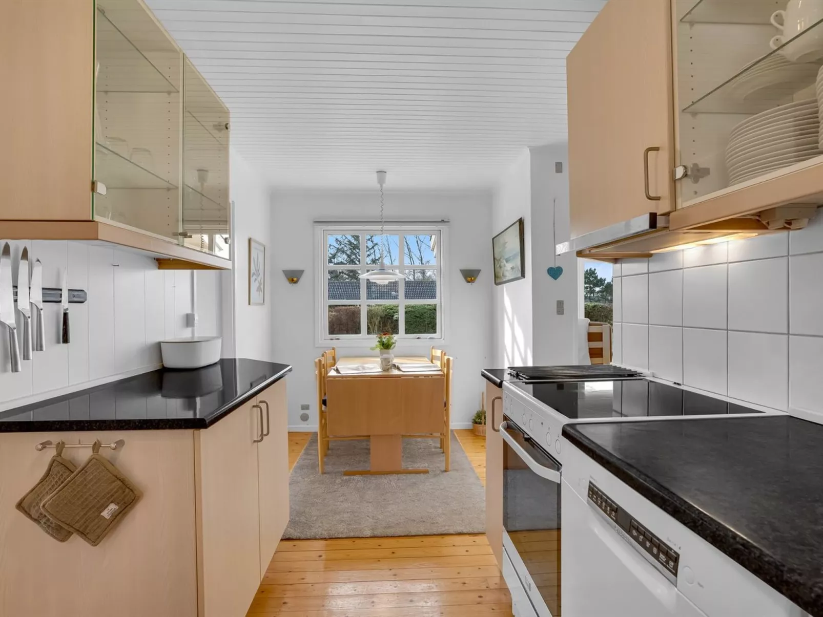 "Andrine" - 100m from the sea-Drinnen