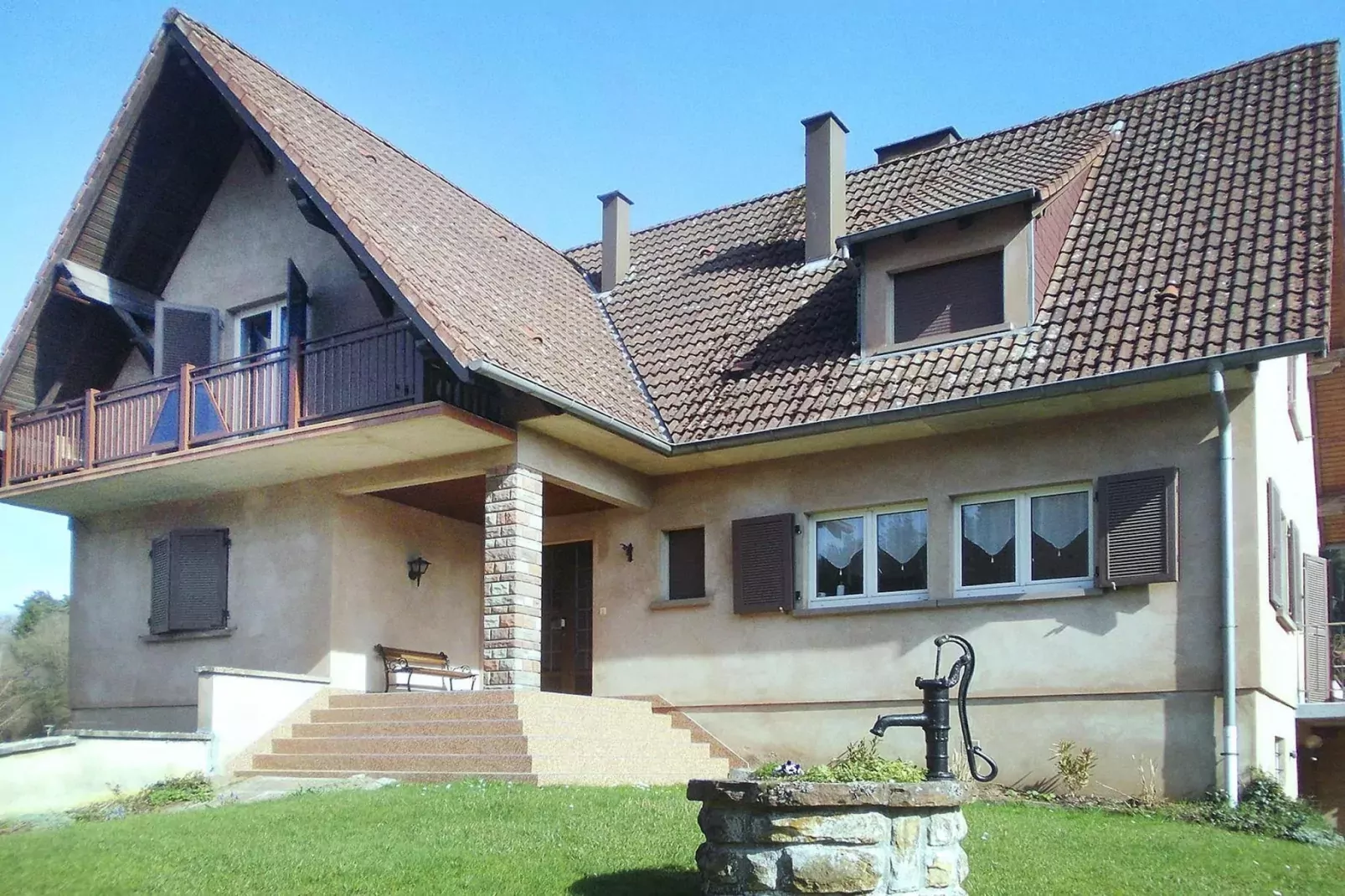 Holiday home Reipertswiller-Exterior summer