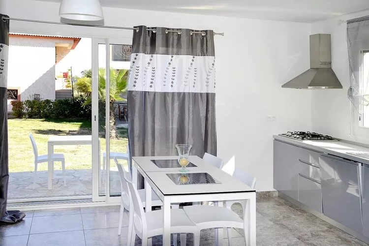 Residence Marea Resort Sainte Lucie-de-Moriani / Bungalow/4-Salle à manger