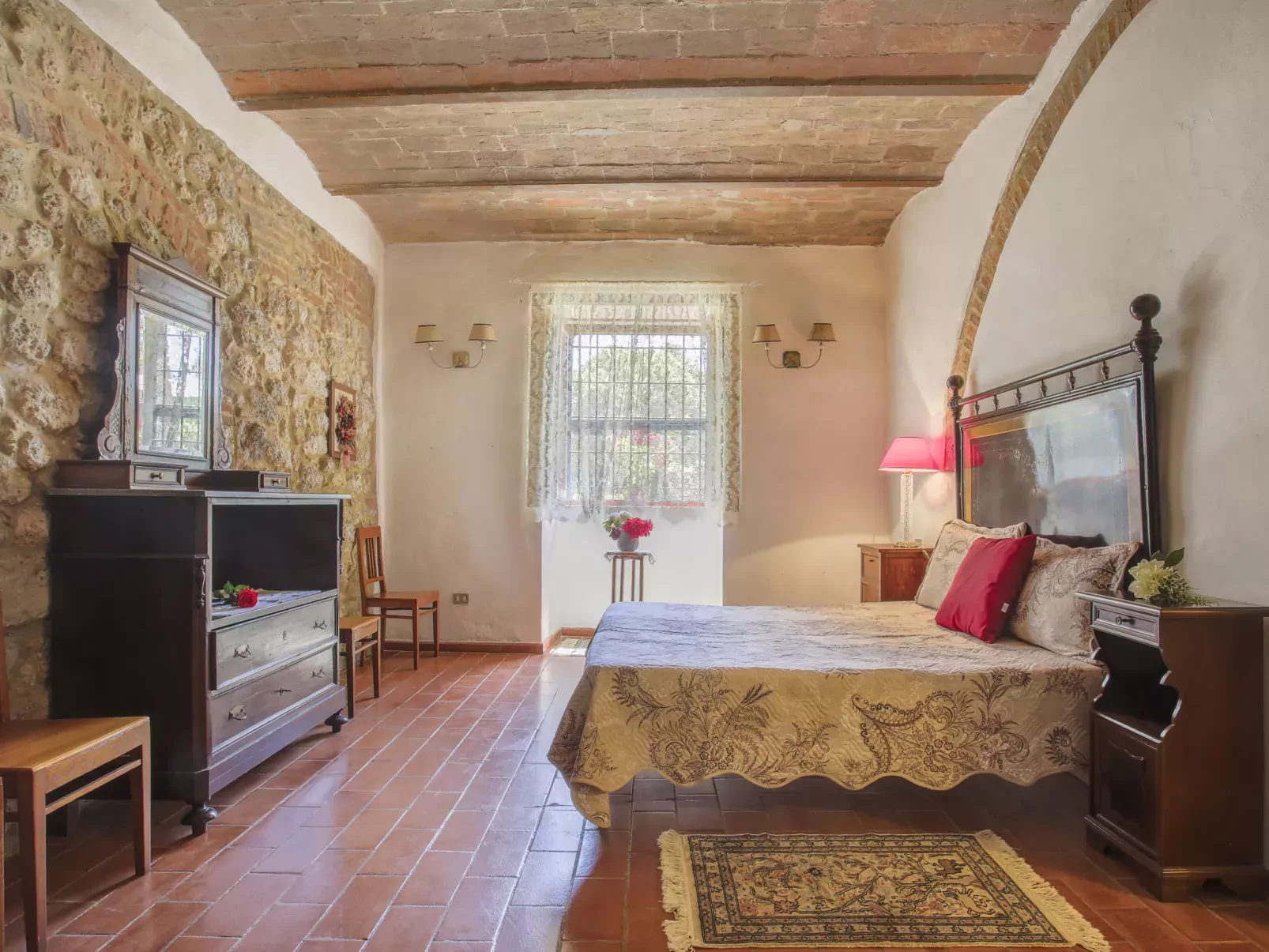 Fattoria Petraglia-Inside