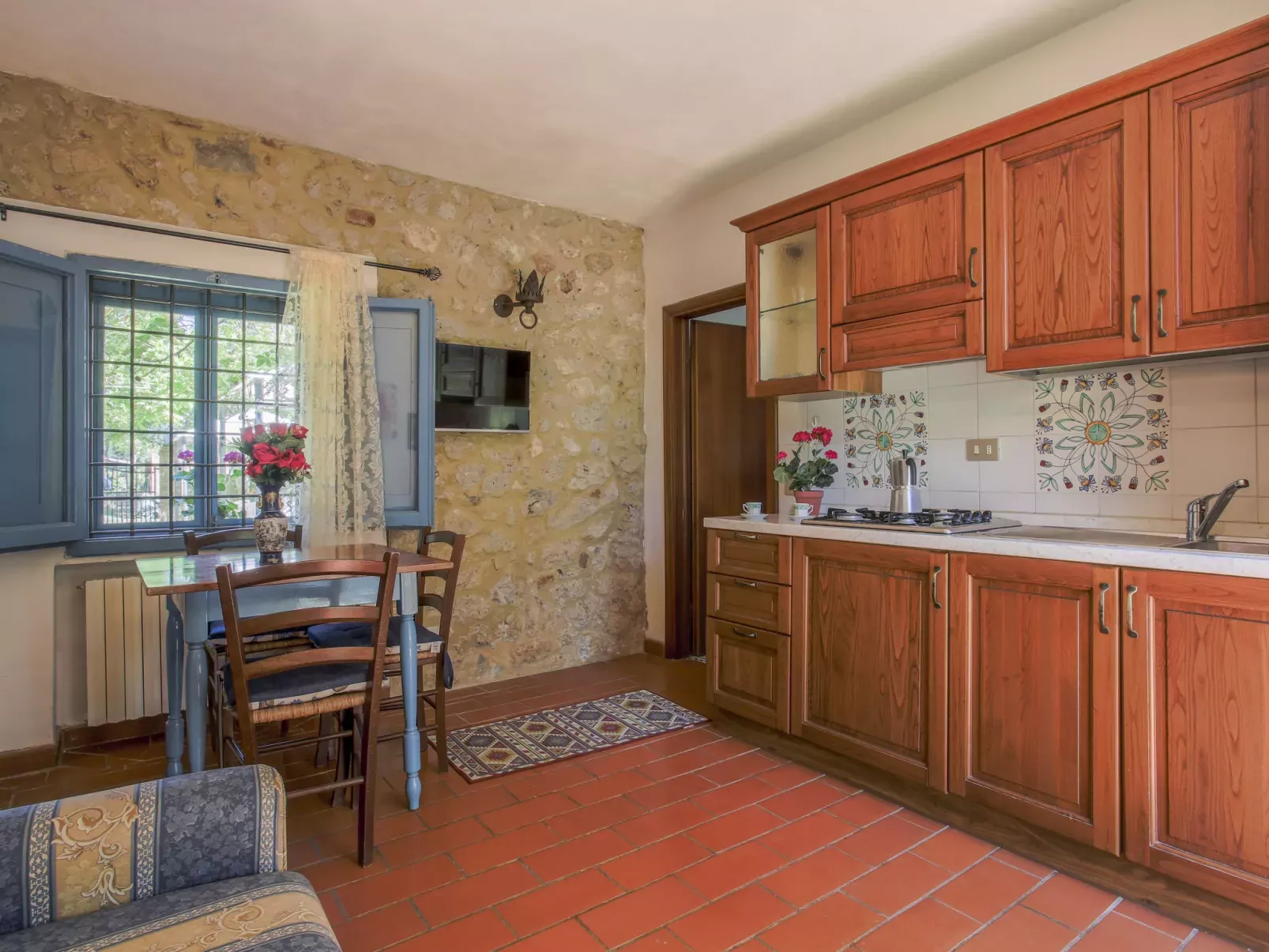 Fattoria Petraglia-Inside