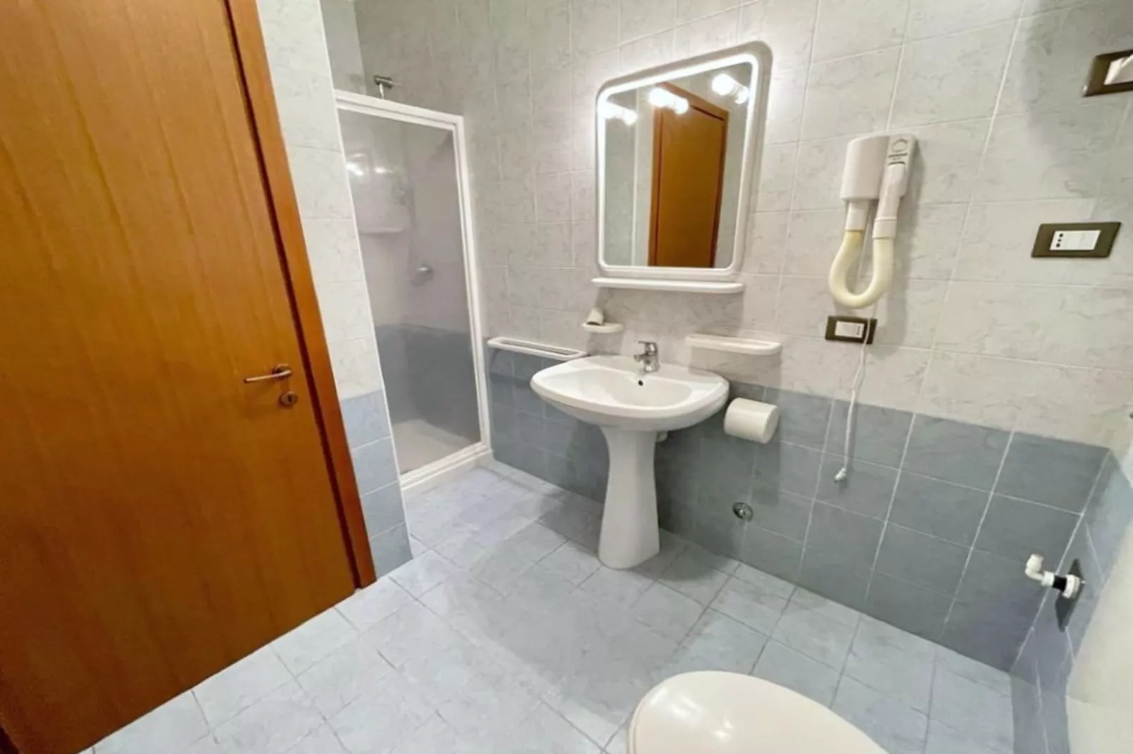 Tamerici A/24-Bathroom
