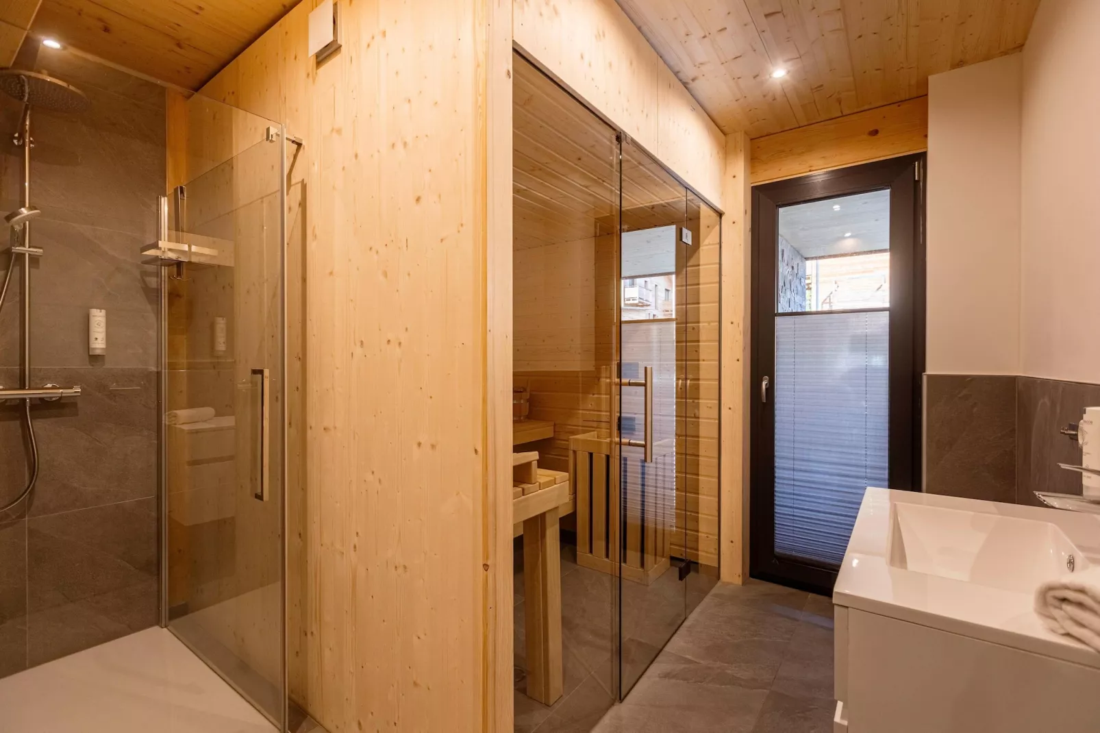 Kreischberg Pool Villen 4a-Badezimmer