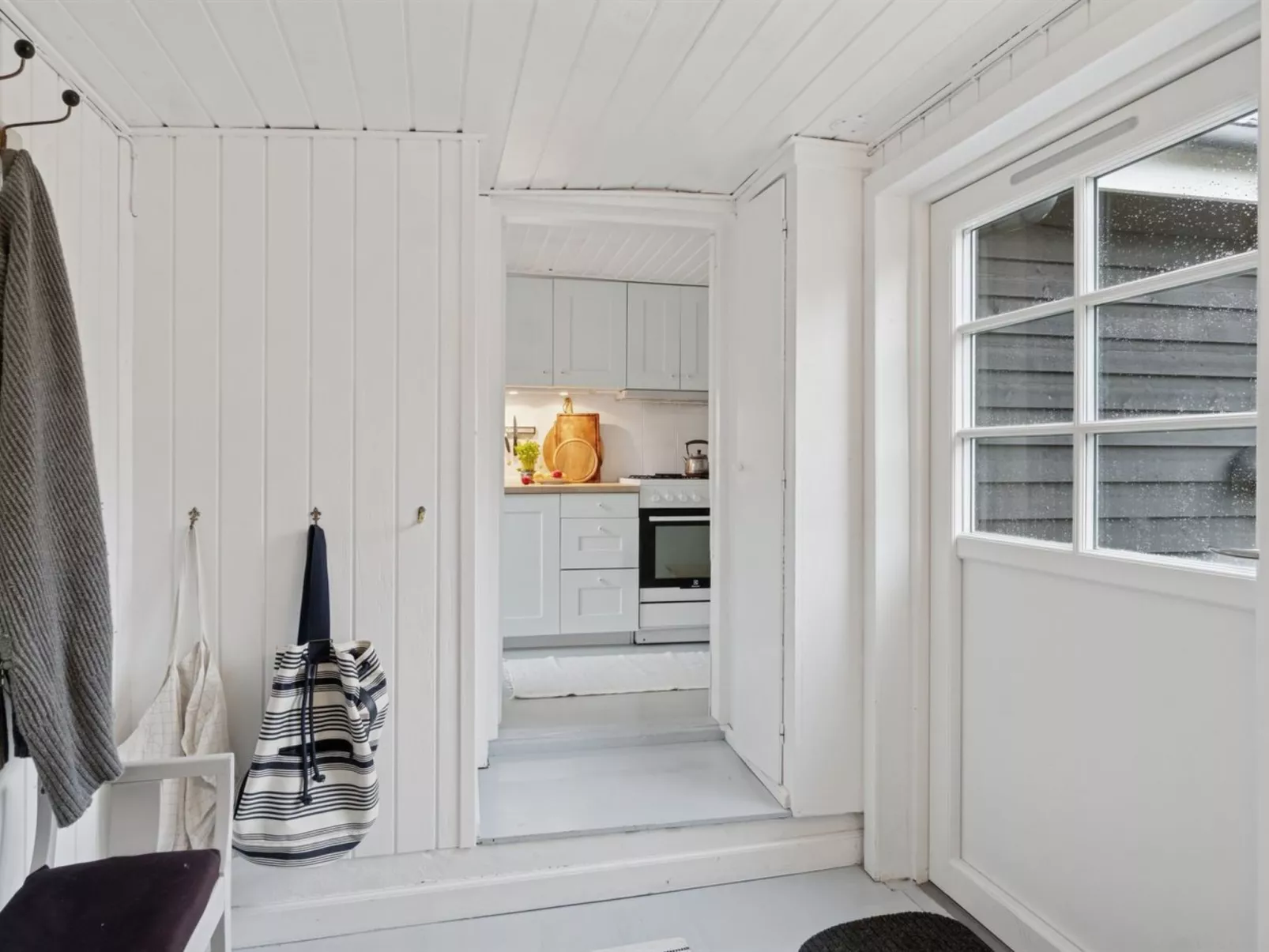 "Bodwar" - 1.2km from the sea-Drinnen