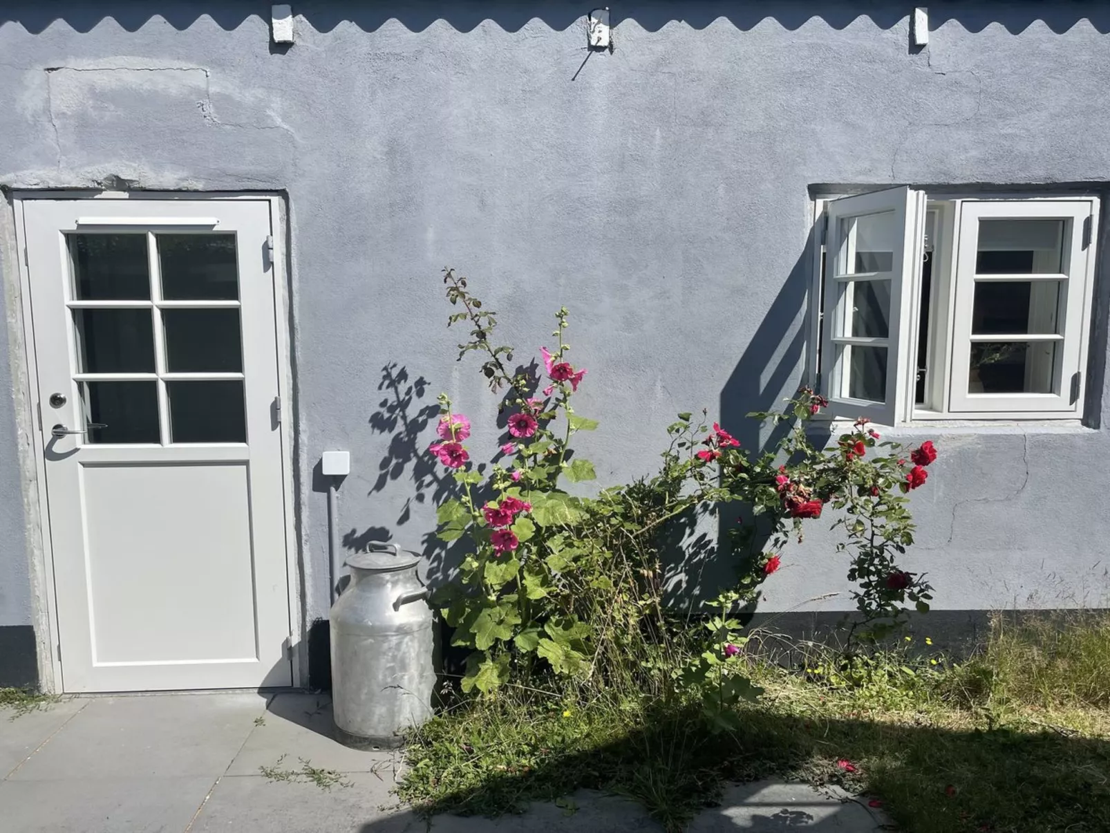 "Bodwar" - 1.2km from the sea-Drinnen