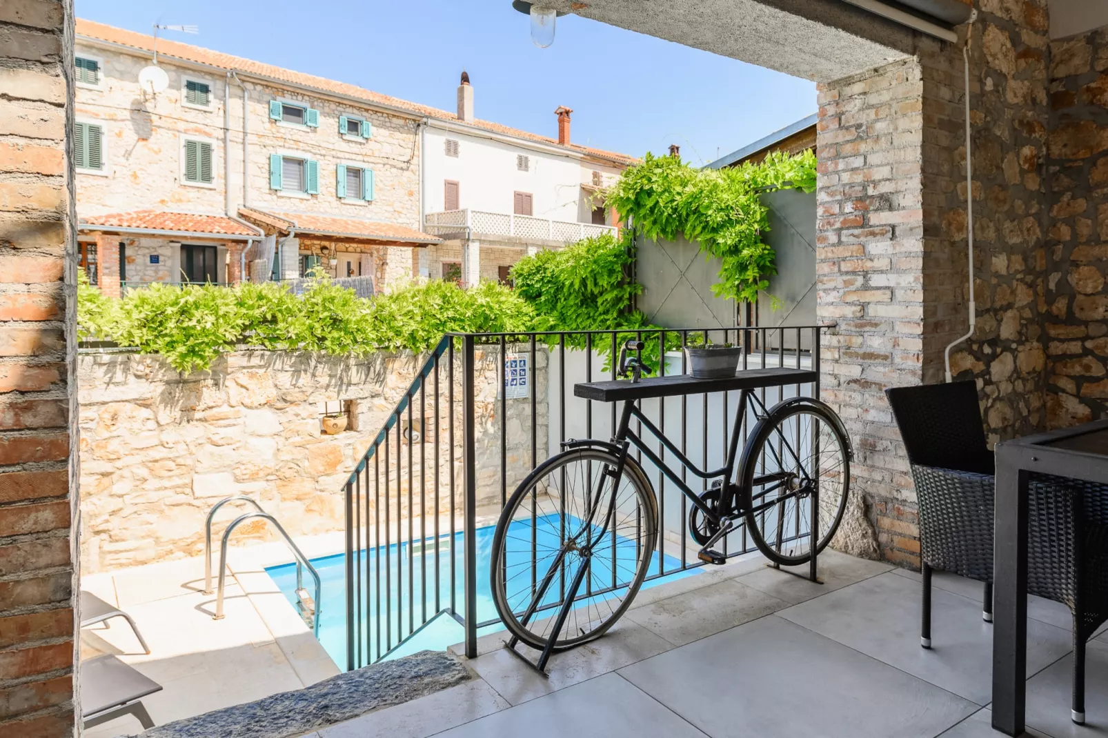 poolofhouse