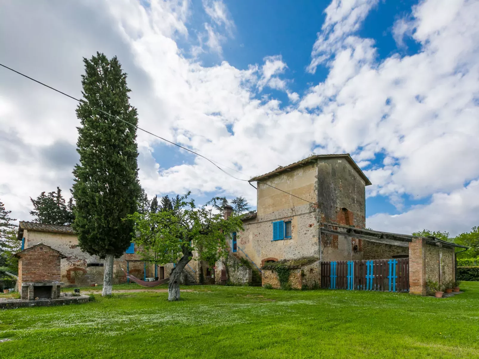 Fattoria Petraglia-Outside