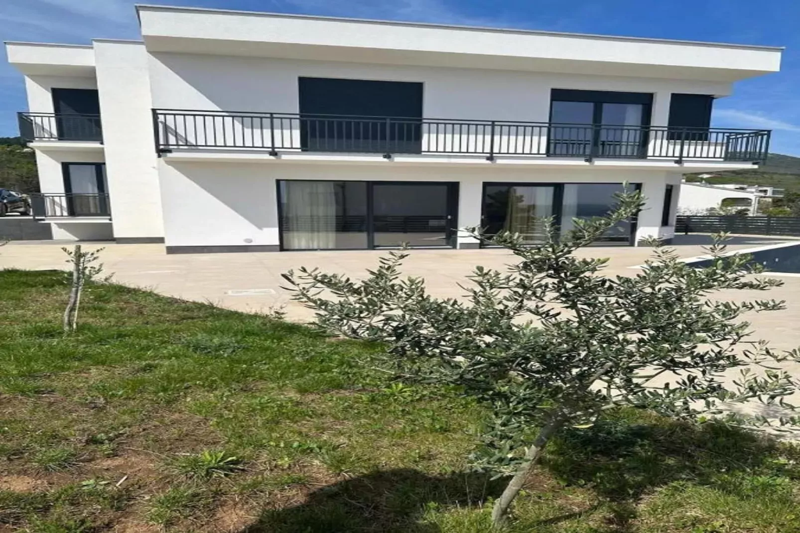 Villa V-Exterior summer