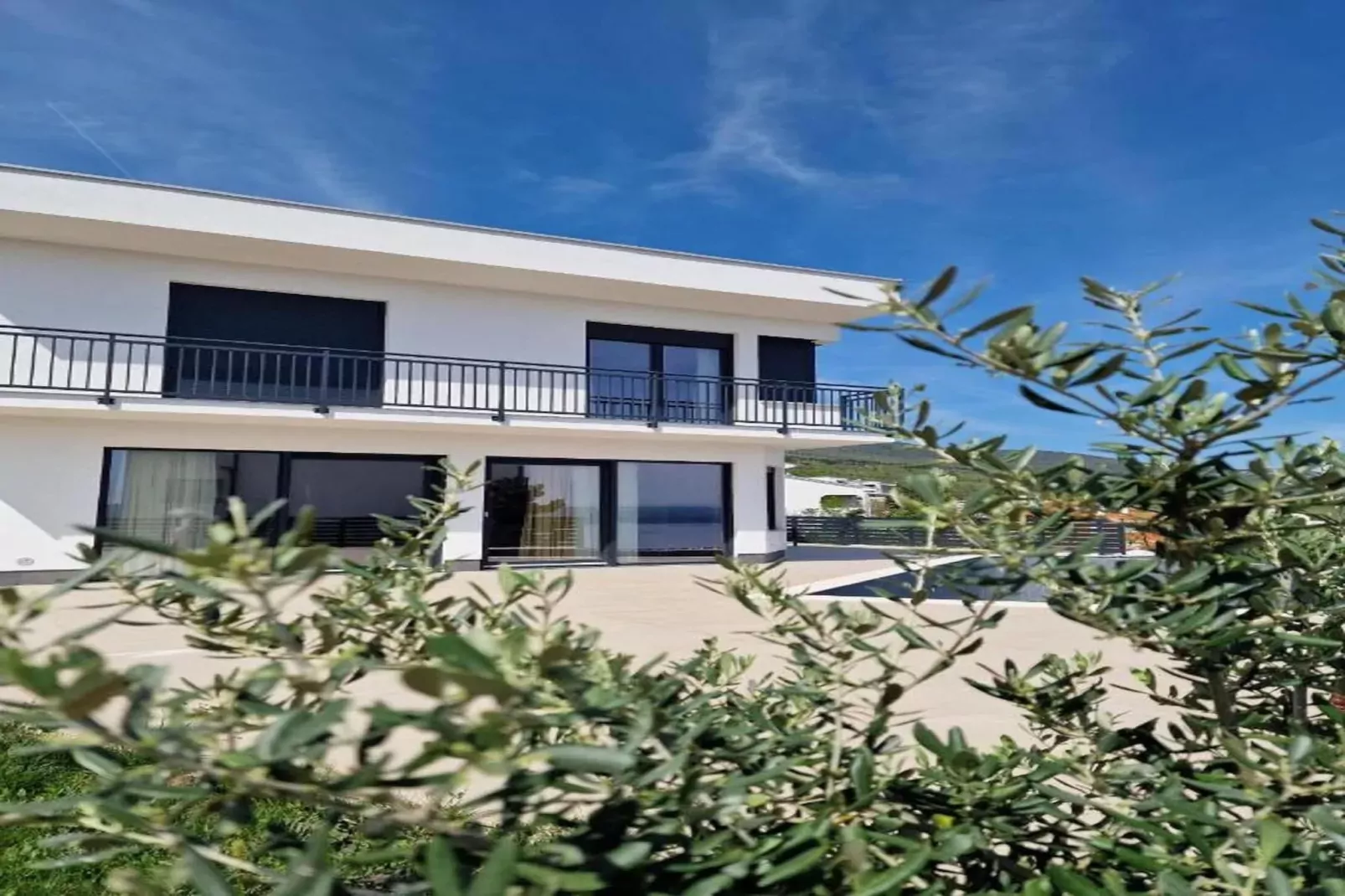 Villa V-Exterior summer