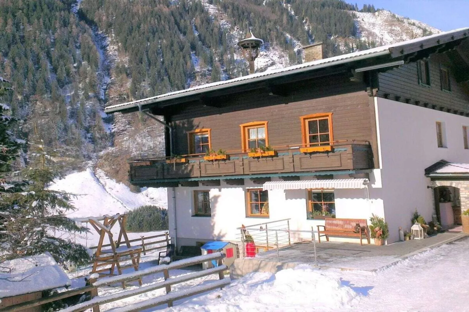 374461-Exterior winter