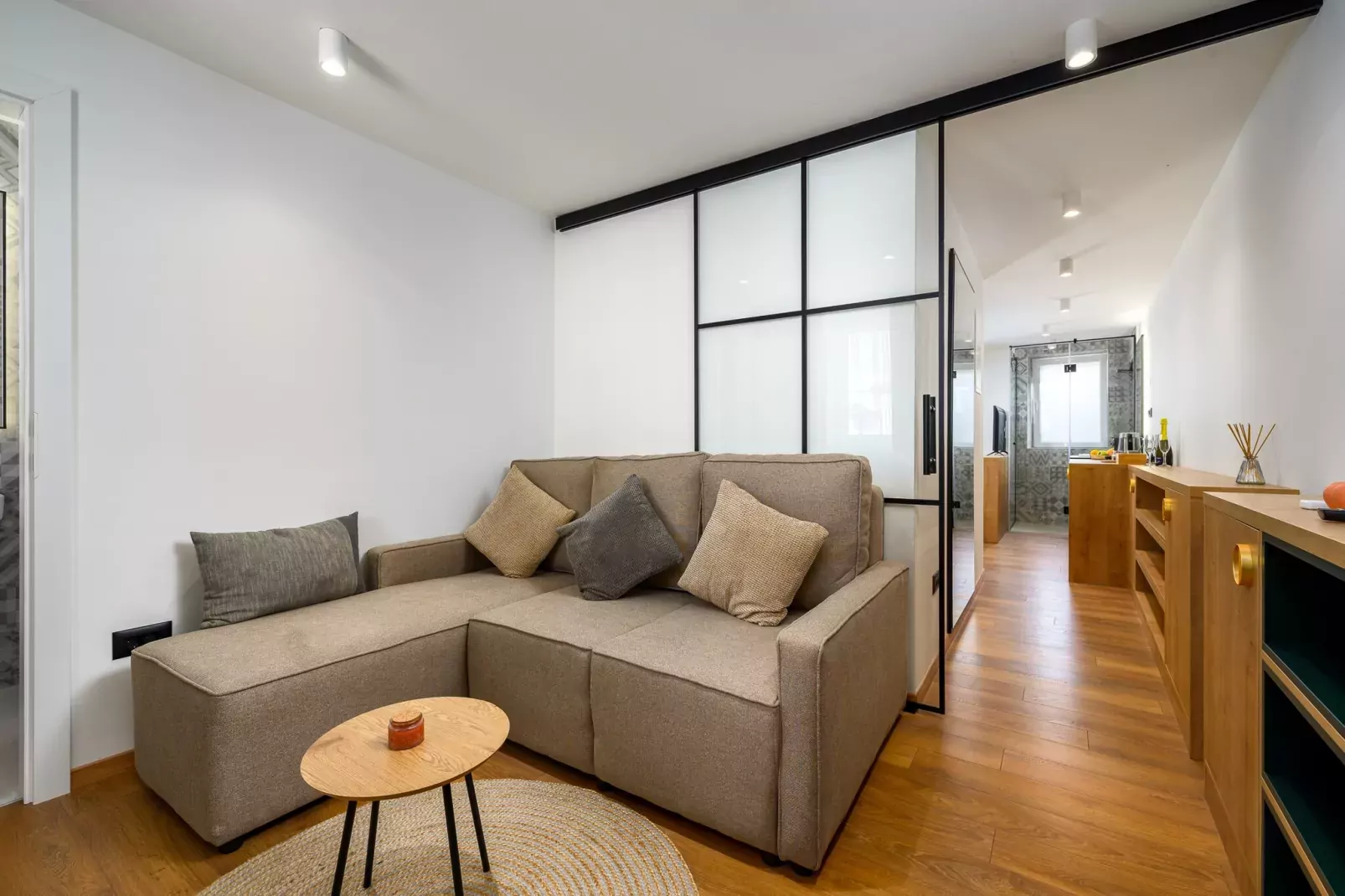 Exclusive Rooms Porto II-Living room