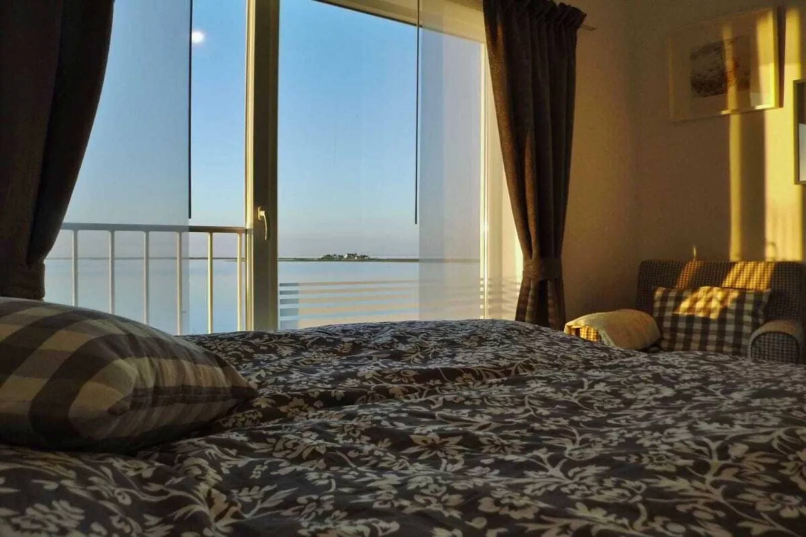 230401-Bedroom