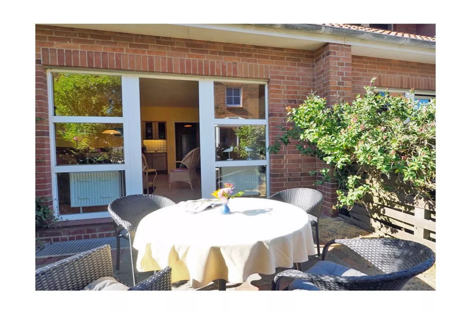 268360-Terrace balcony