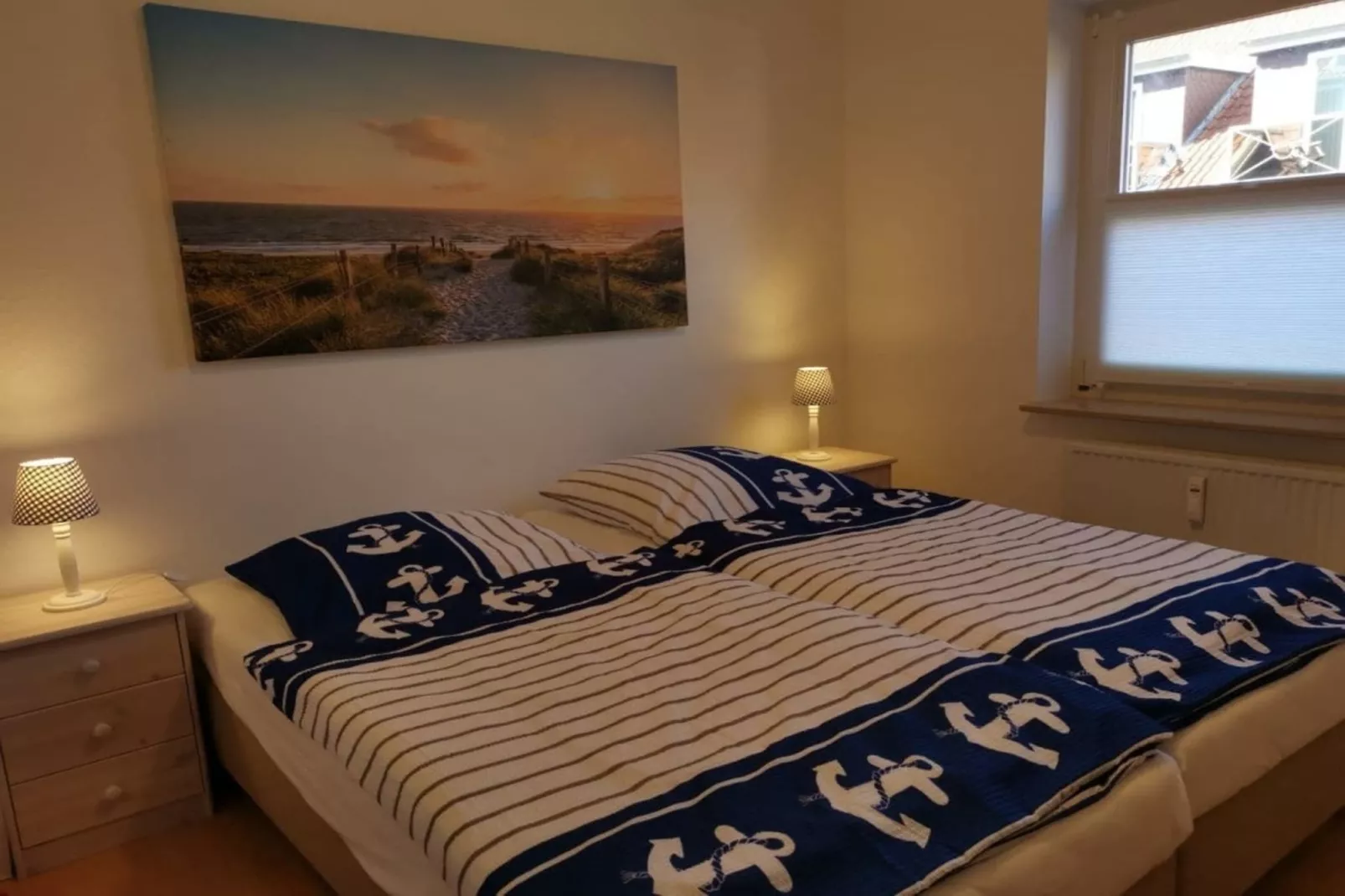 268360-Bedroom