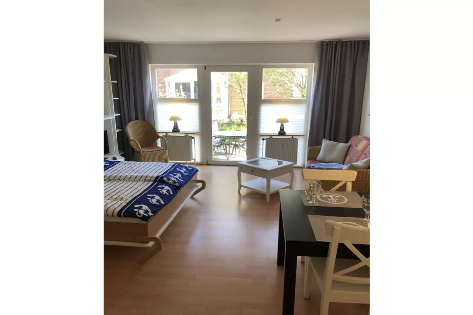 268360-Bedroom