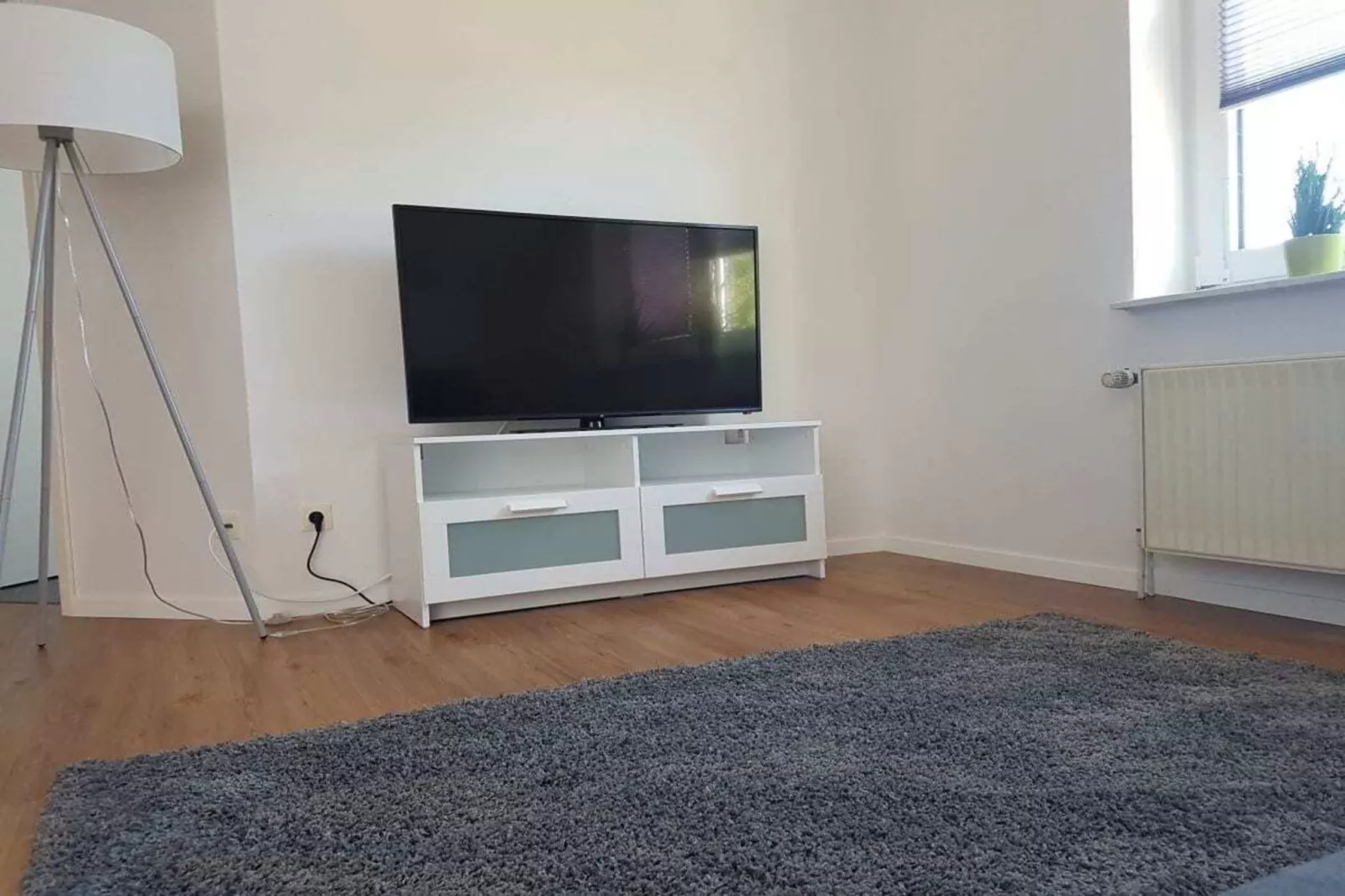 236321-Living room