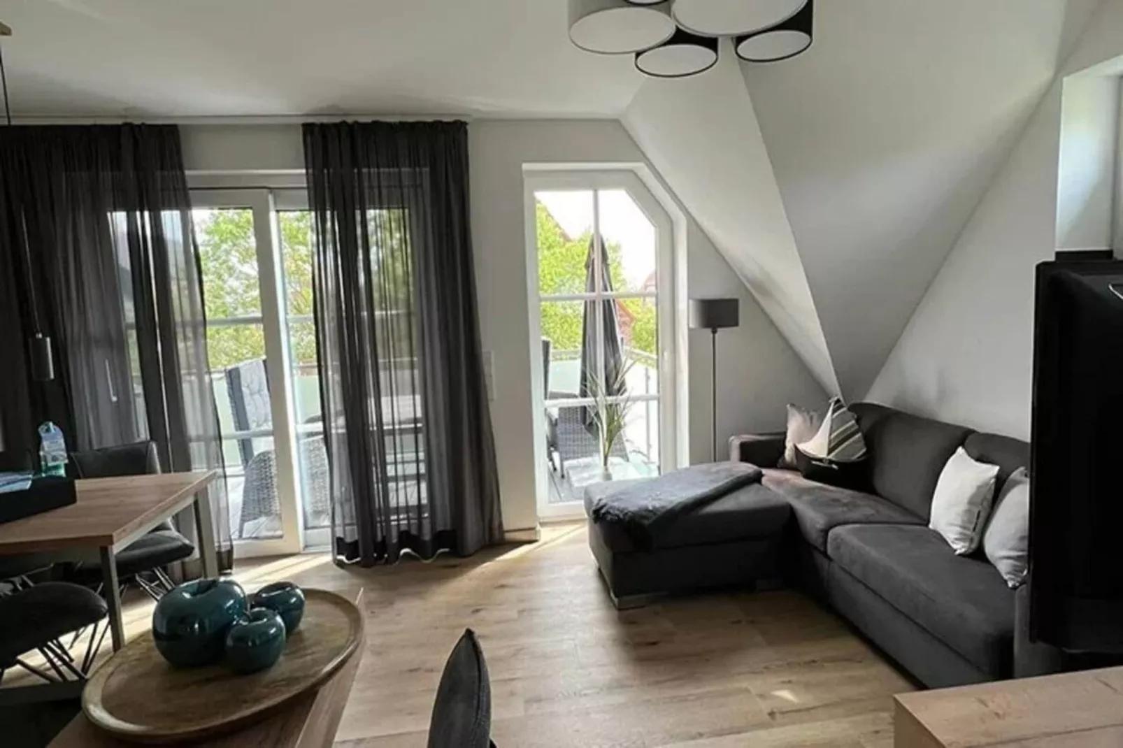 504108-Living room