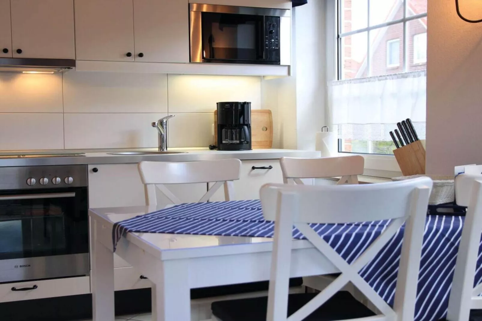 497670-Dining room