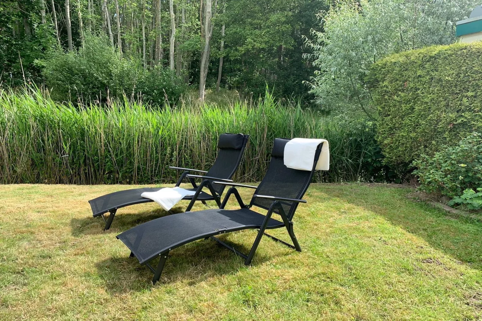 VT 145-Gardens summer