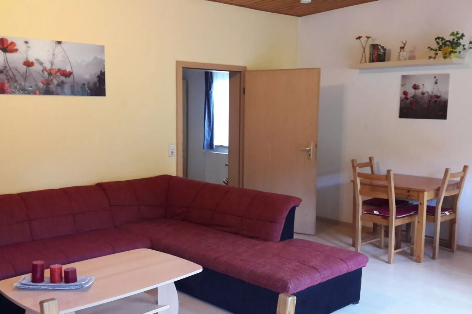 51776-Living room