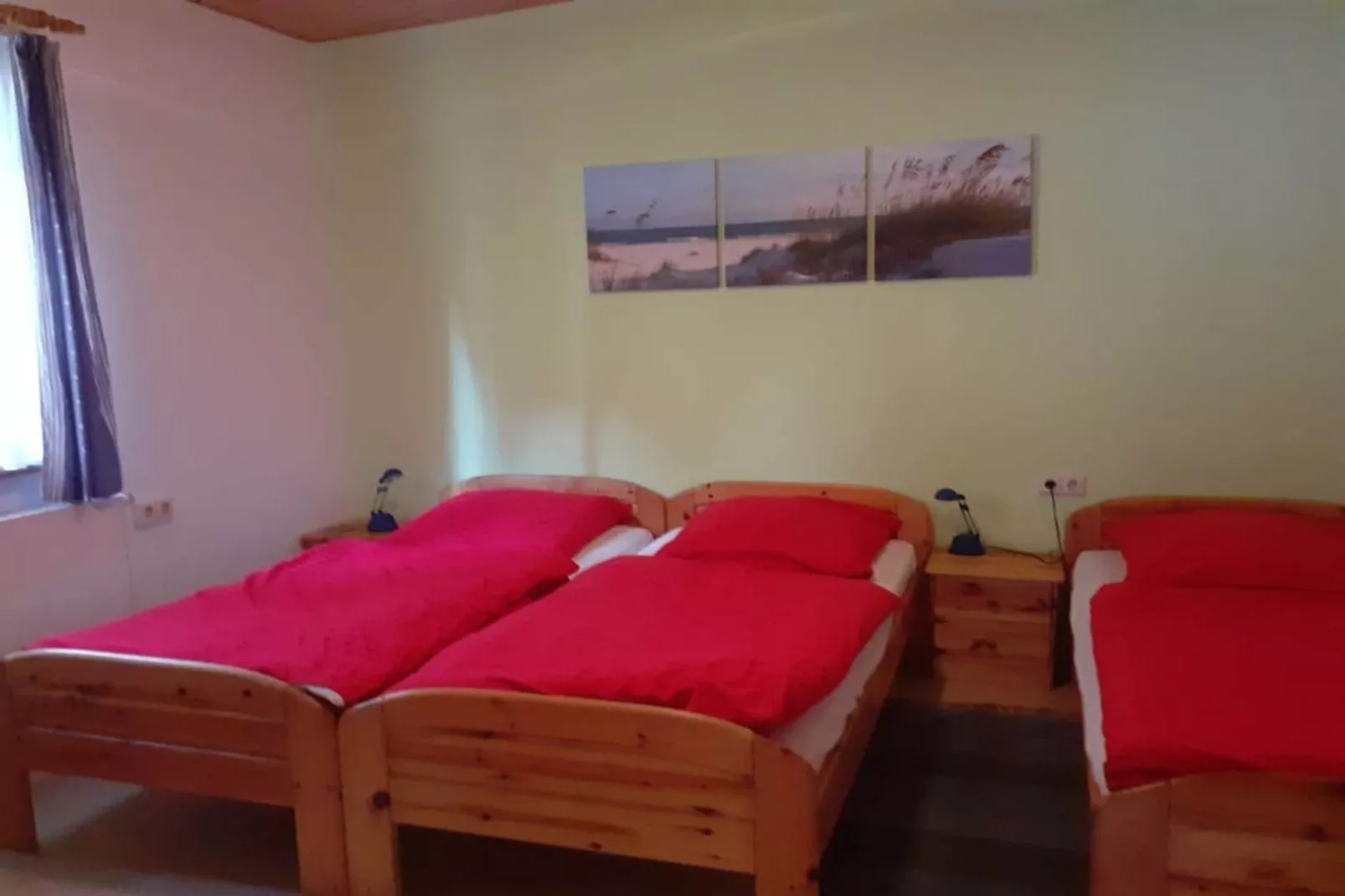 51776-Bedroom