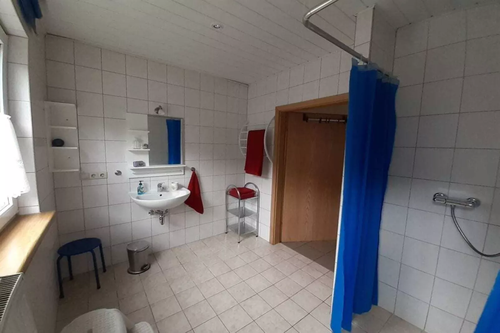 51776-Bathroom