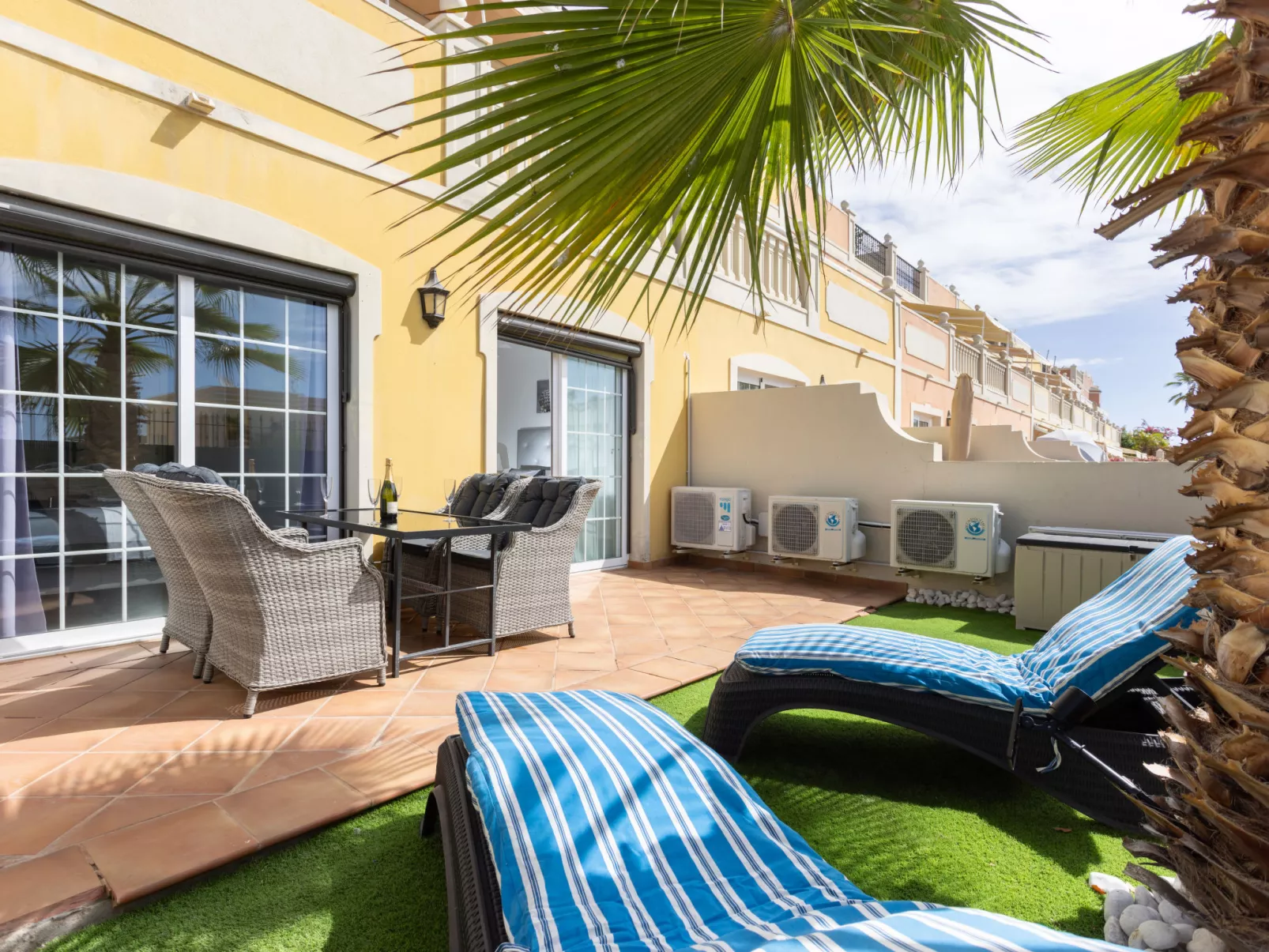 Paraiso del Palm Mar-Outside