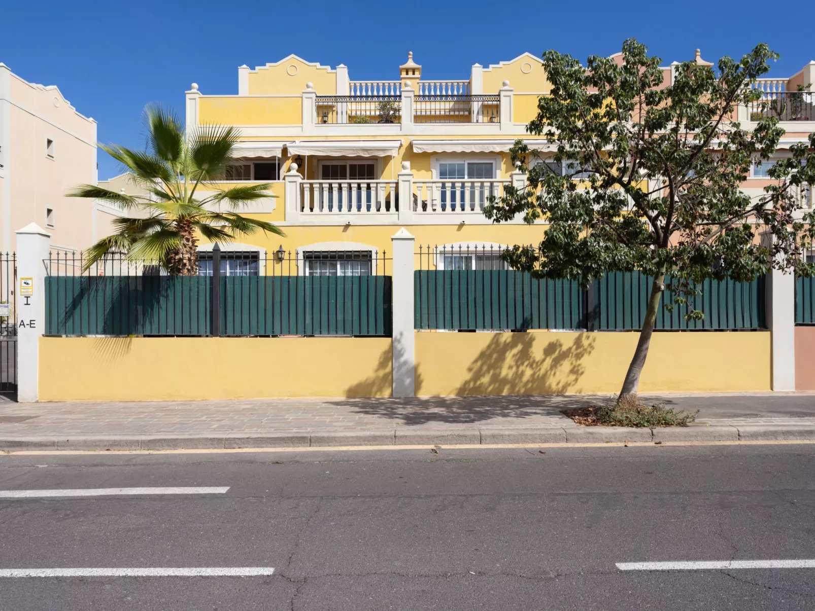 Paraiso del Palm Mar-Outside
