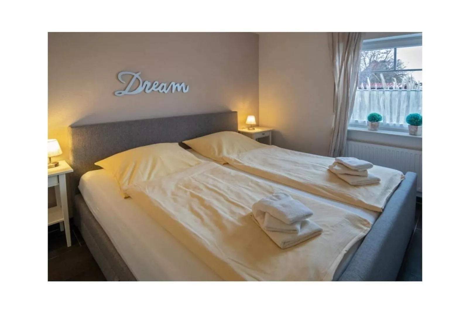 93938-Bedroom