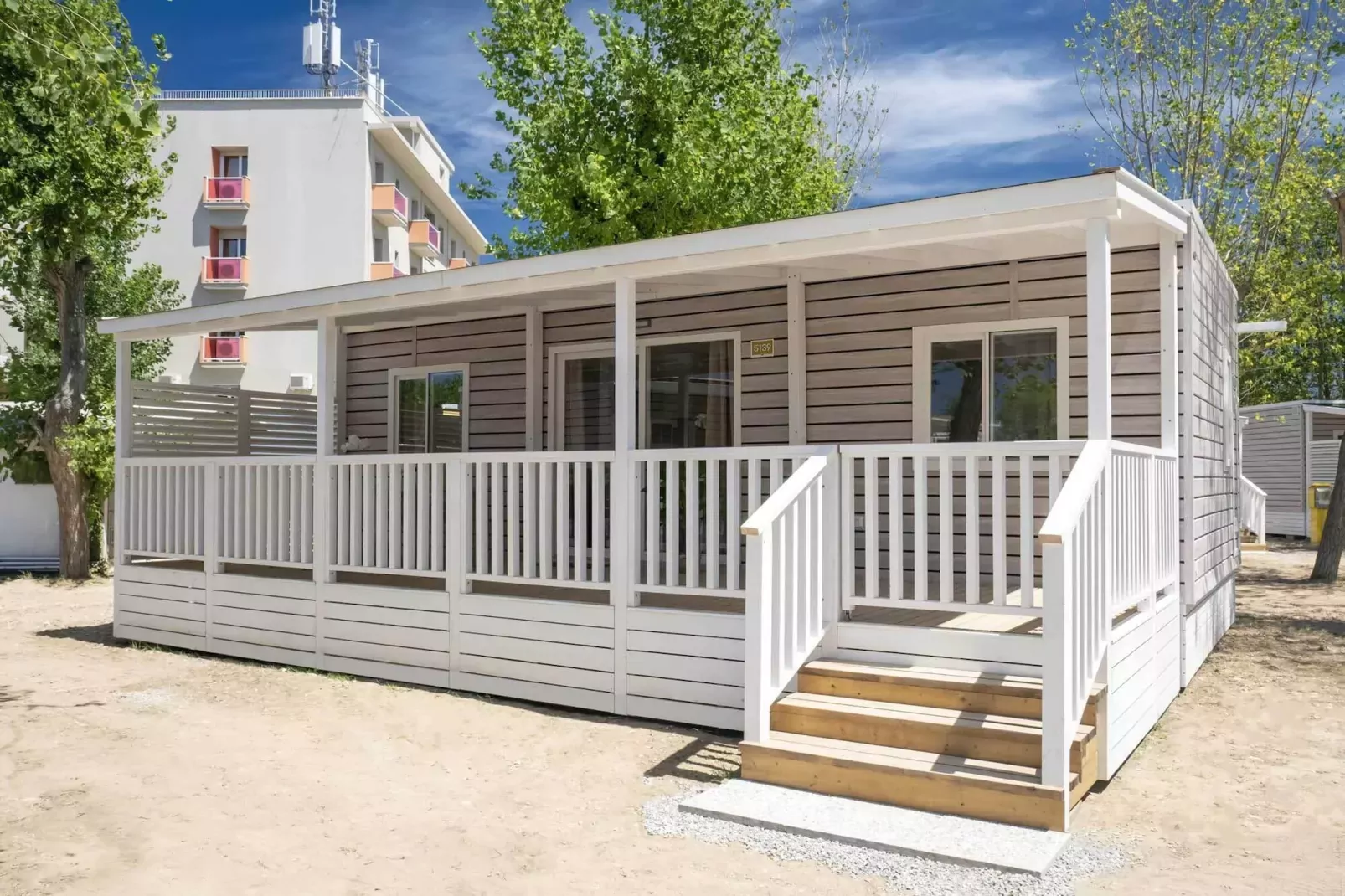 Rimini Family Village Viserba Rimini - Lodge Superior 6 pax-Außenbereich Sommer