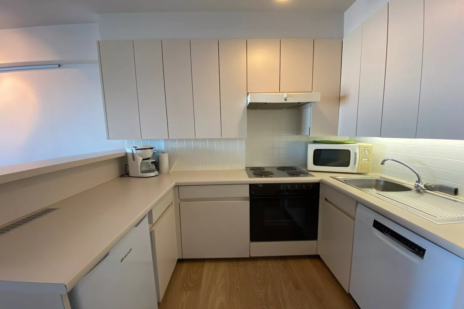 SEAGULL 602-Kitchen