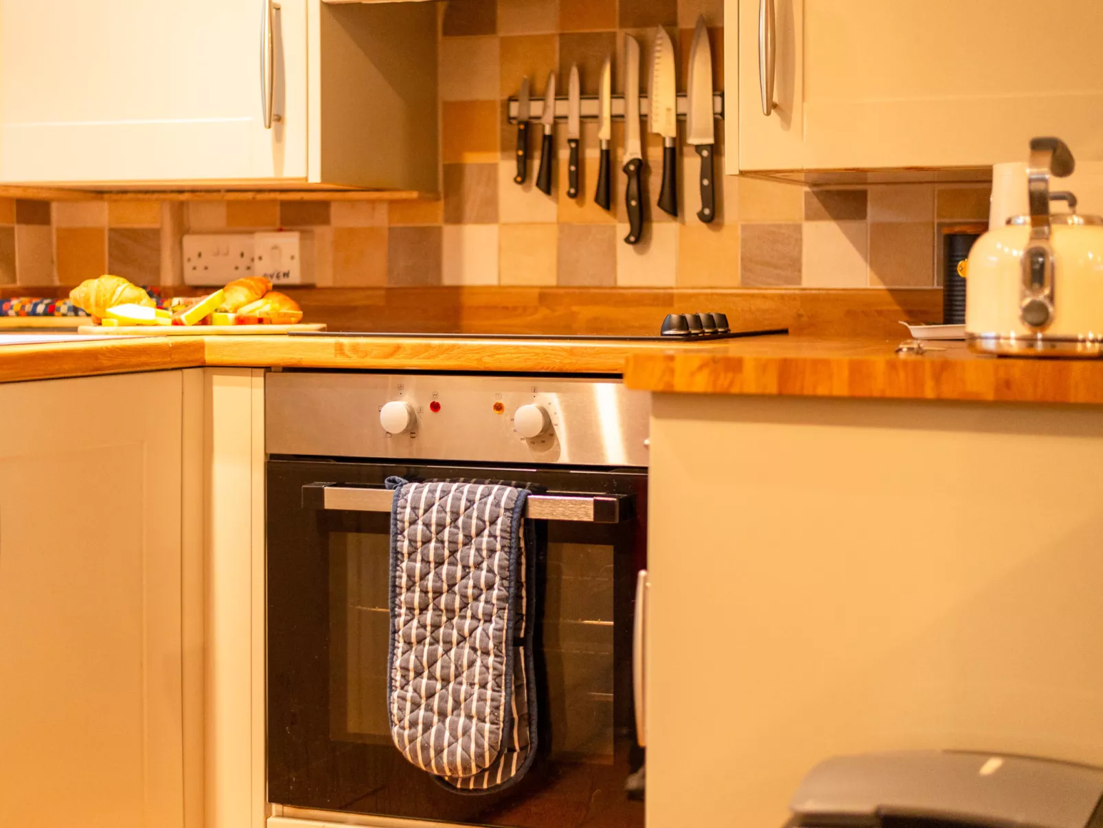 Kips Cottage-Inside